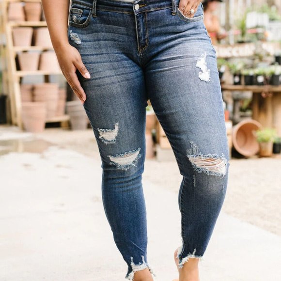 Judy Blue Denim - Judy Blue Mid Rise Cropped Fit Distressed Destroyed Jeans Plus Size 22W H13696